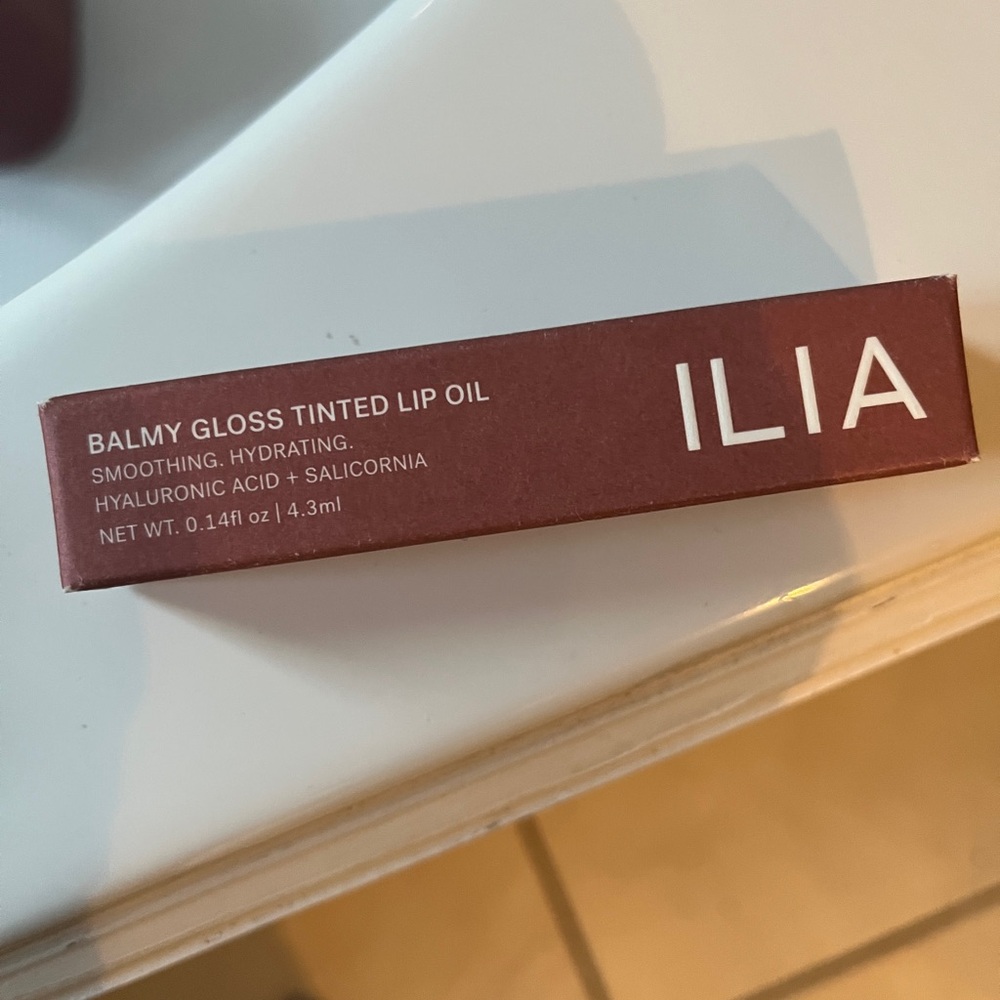 ILIA Tinted Lip Oil — Dusty Rose (Only You) new in box